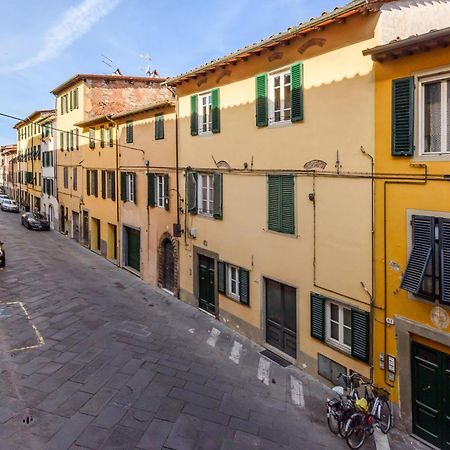 Heart Of Lucca Style Whitin The Walls Buitenkant foto